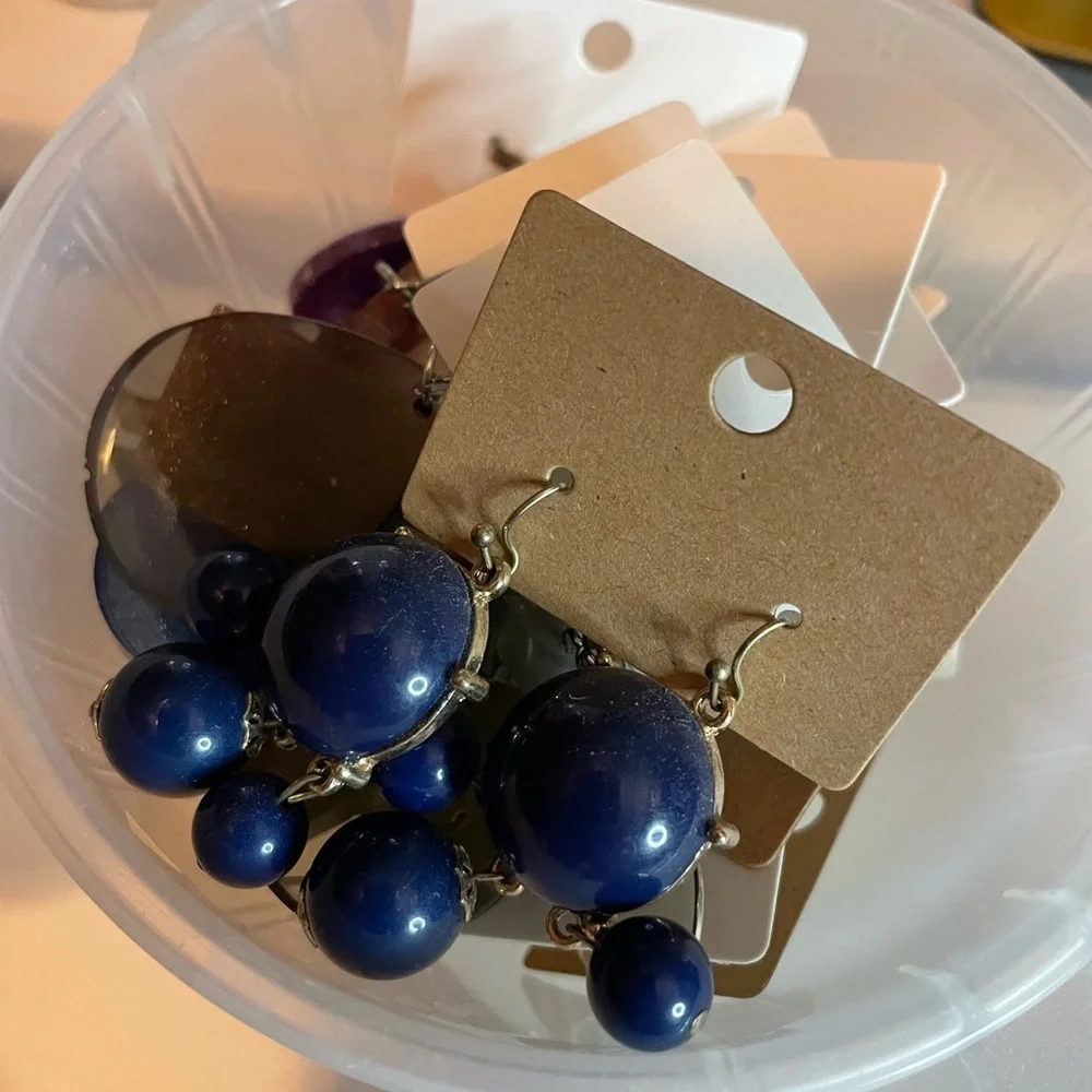 Colorful Earring Bundle - Picture 2 of 8